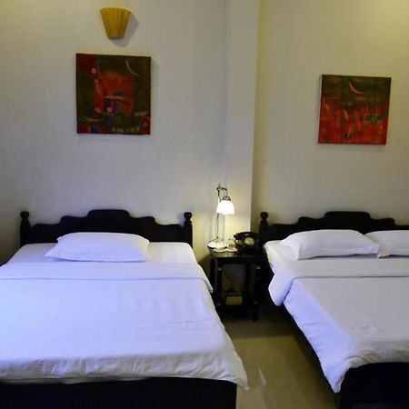 Hue Nino Hotel Екстер'єр фото